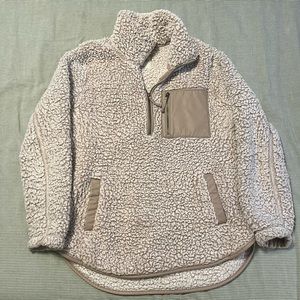 Abercrombie and Fitch Sherpa Pullover Size Large Cream